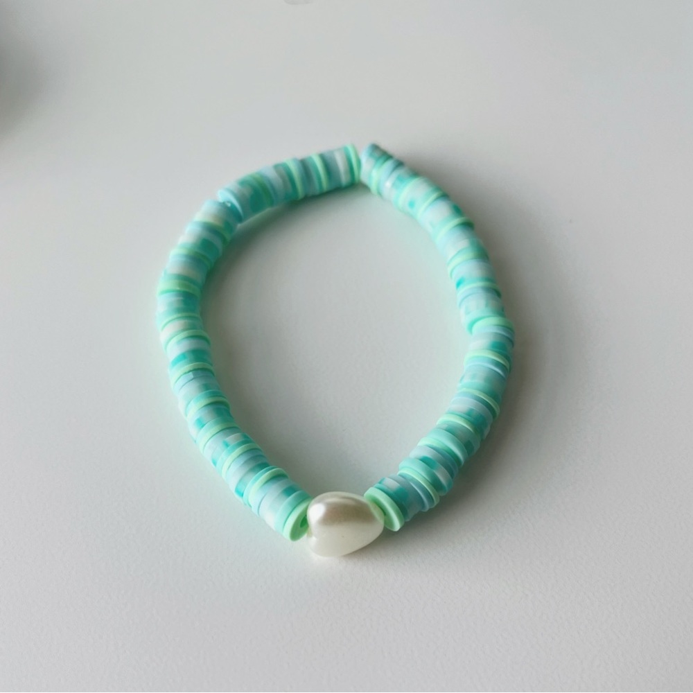 Blue Pearl Heart Elastic Clay Bead Bracelet